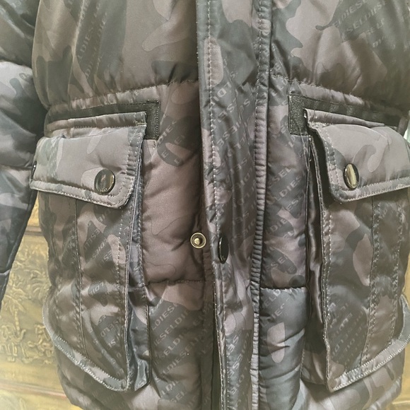 Diesel - Picture 3 of 12